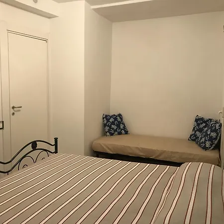 Ines - Immobilevante Apartment Ponza